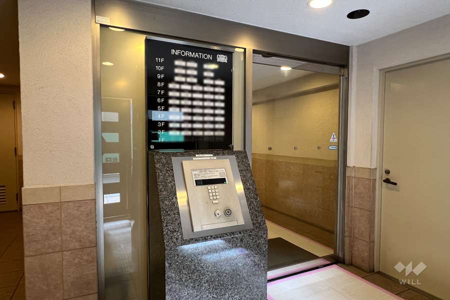 エントランスはオートロック付きです。