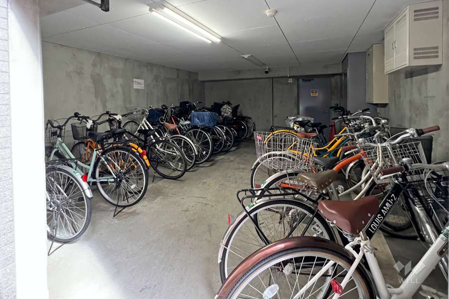 屋内に設けられた駐輪場