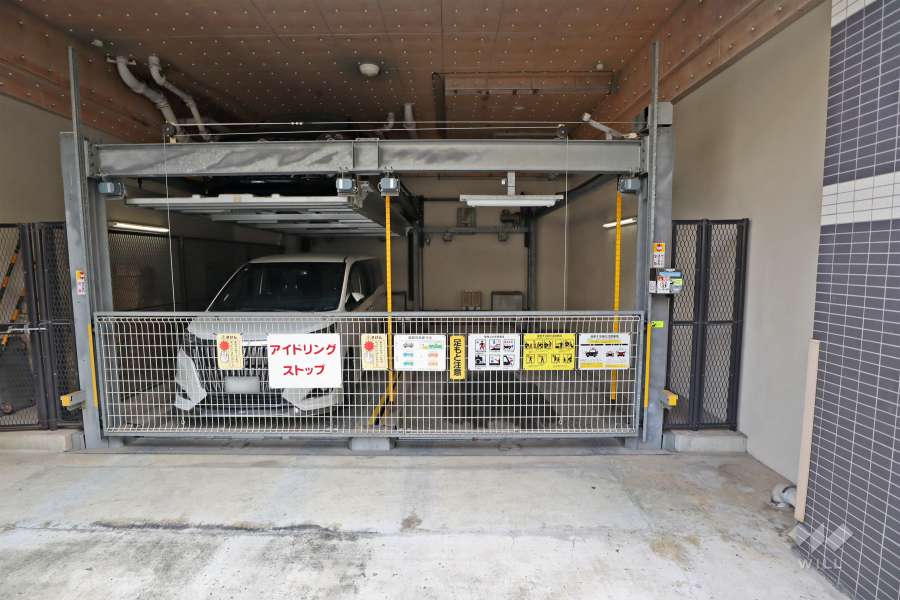 敷地内駐車場（屋内機械式）