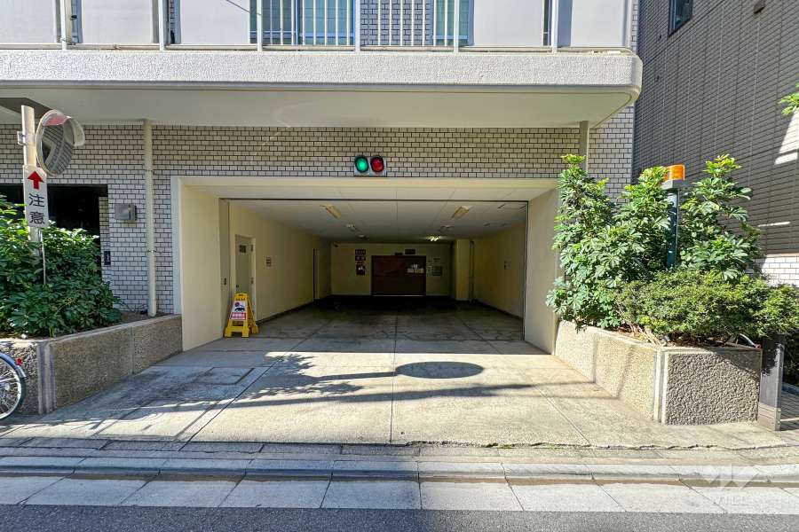 駐車場の出入り口