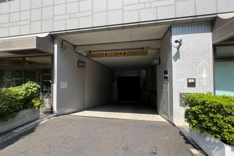 駐車場の出入り口