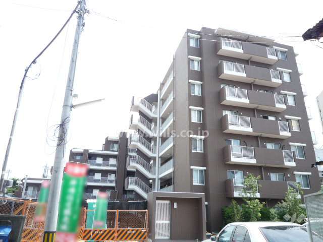 ウェリス東園田ロイヤルアークの外観（西側から）
