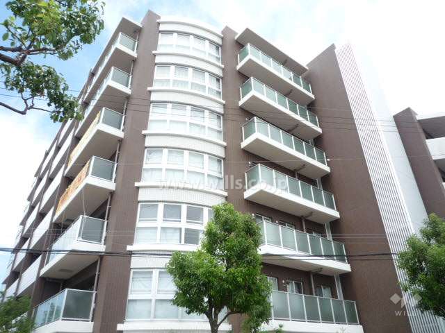 ウェリス東園田ロイヤルアークの外観（南西側から）