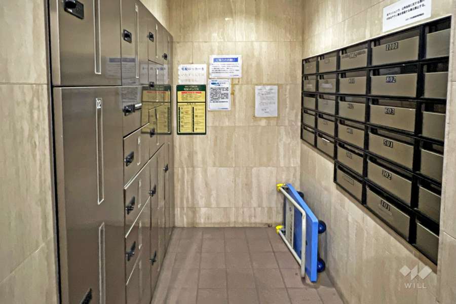 宅配ボックスと共用ポスト