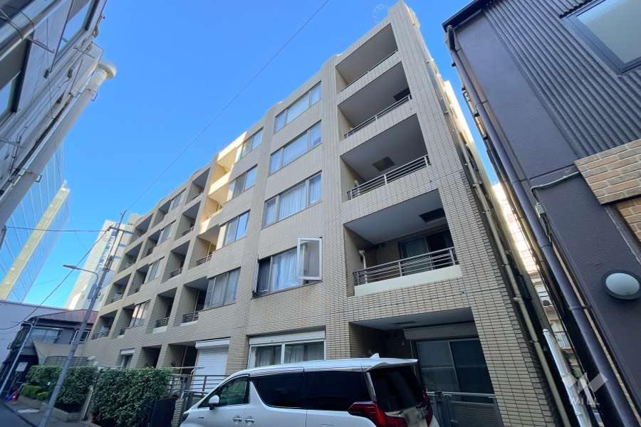 アクシルコート上野オーセンティアの外観（北東側から）