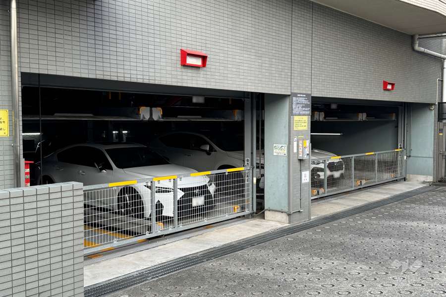 敷地内駐車場（屋内機械式）