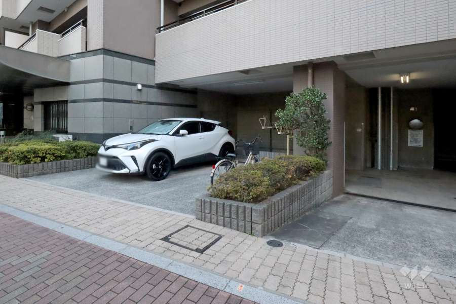 敷地内駐車場（屋外平面式）