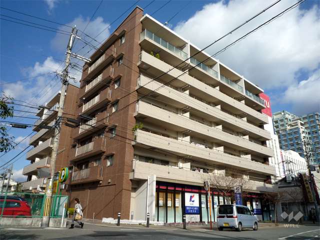ジオ阪急川西の外観（南西側から）