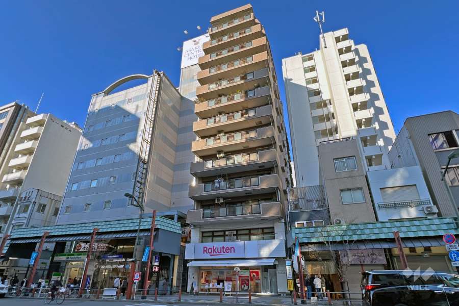 ライオンズマンション浅草雷門の外観（南東側から）