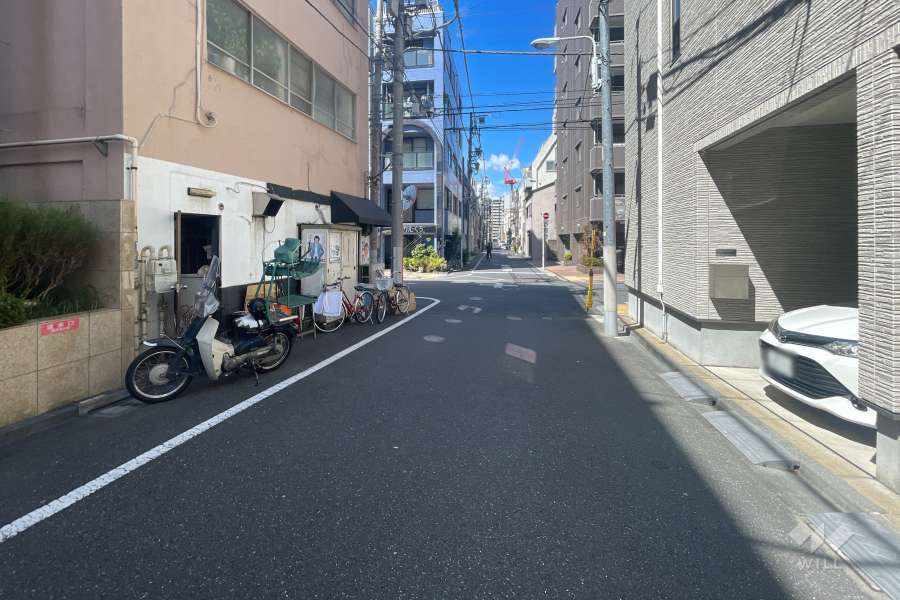 敷地東側の前面道路　