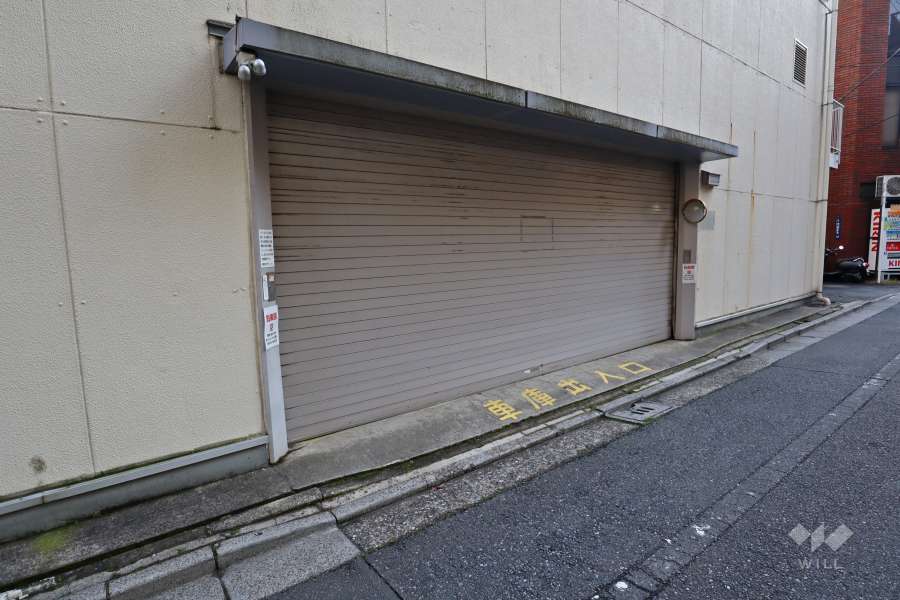 駐車場の出入口