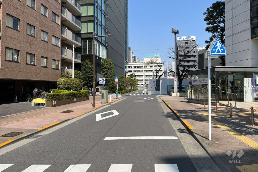 敷地南東側の前面道路　