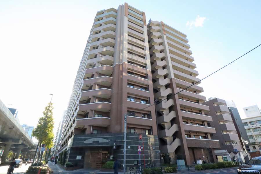 クレストフォルム上野グランステージの外観(東側から)　　