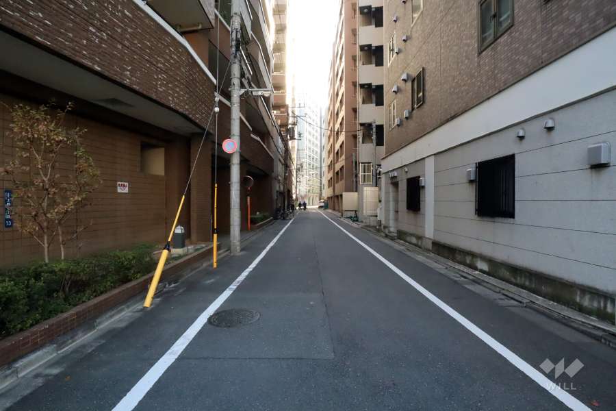 敷地北西側の前面道路　