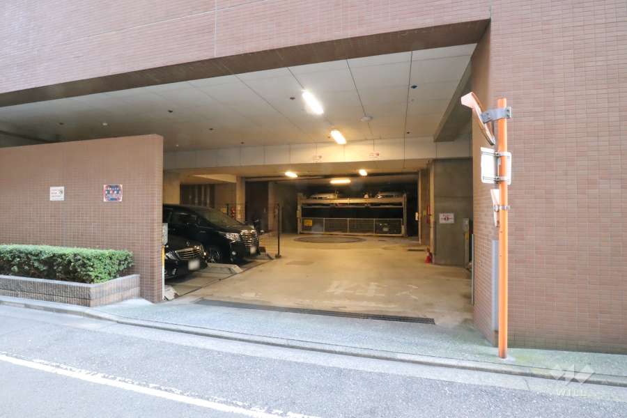 駐車場の出入り口　