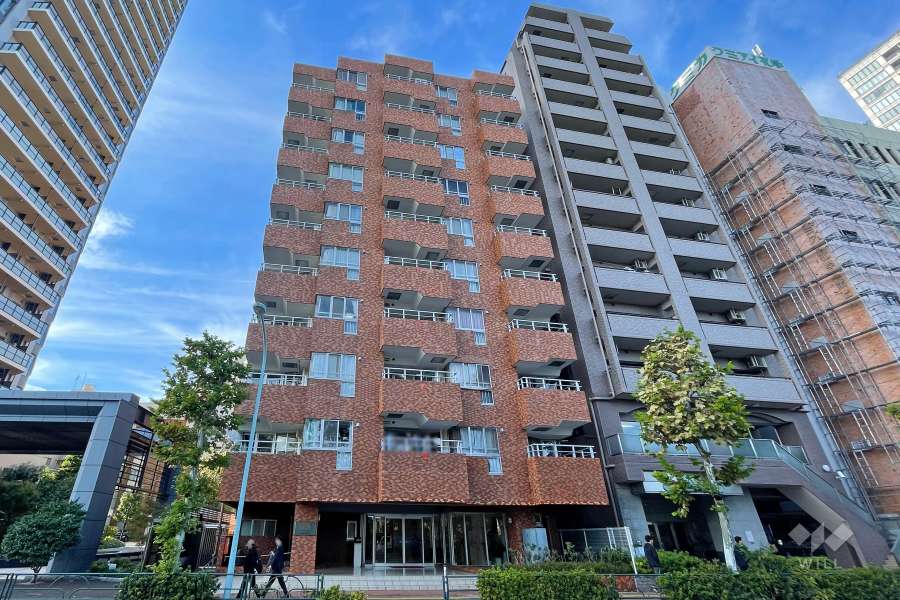 ライオンズマンション池之端の外観（南東側から）