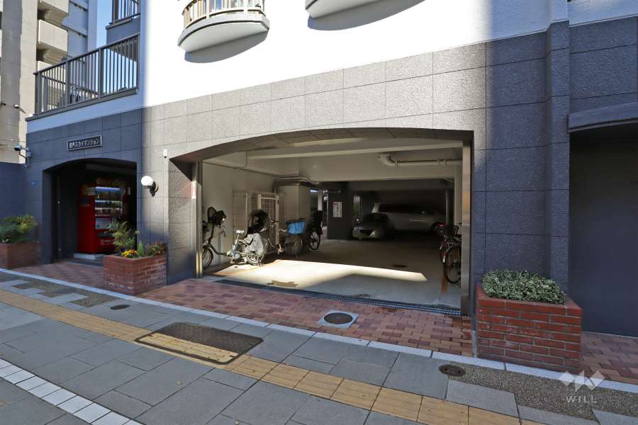 駐車場の出入り口