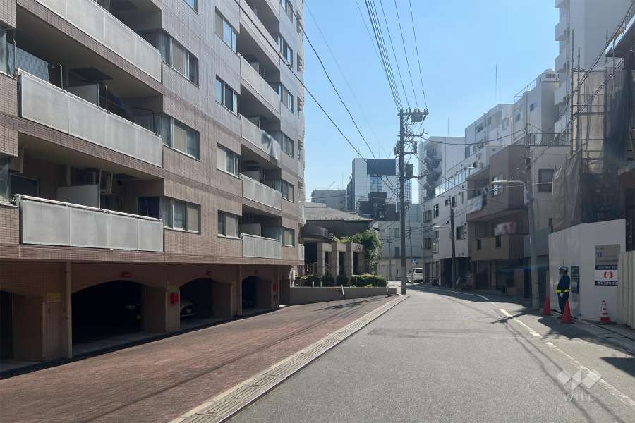 敷地北西側の前面道路　