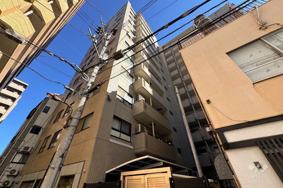 クレッセンコート浅草の外観（西側から）