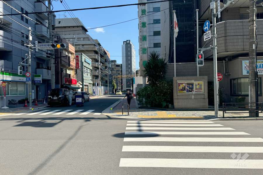 敷地南側の前面道路　