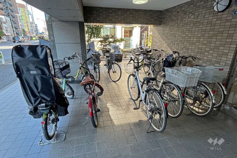 屋内に設けられた駐輪場