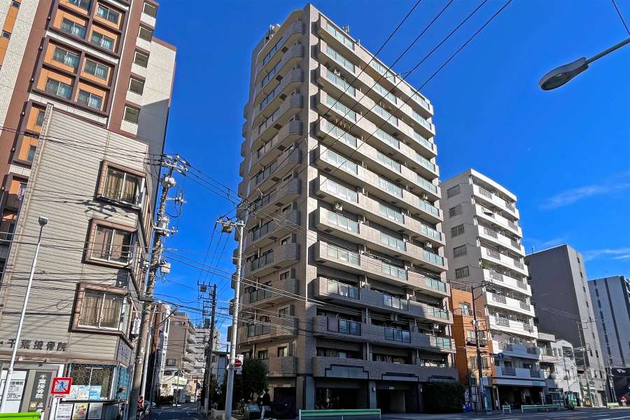 ハイホーム三ノ輪の外観（北西側から）