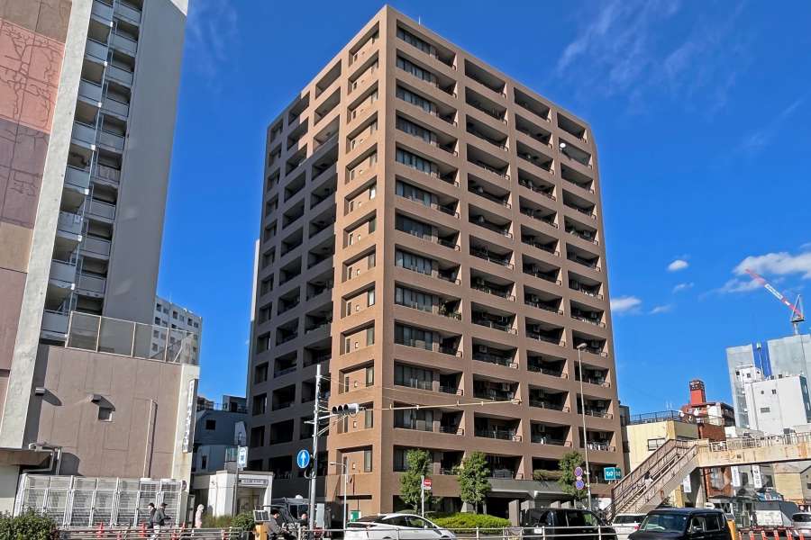 クリオ三ノ輪壱番館の外観（南側から）