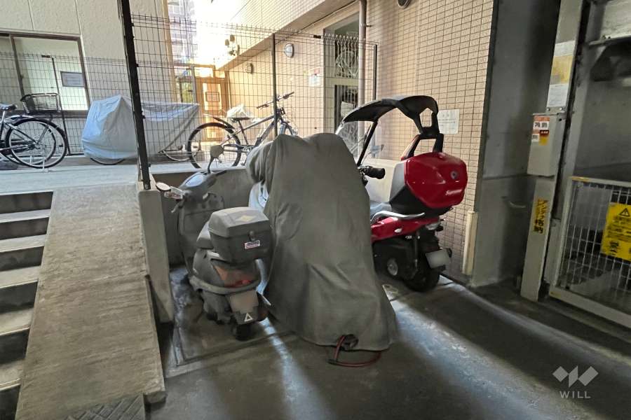 バイク置き場