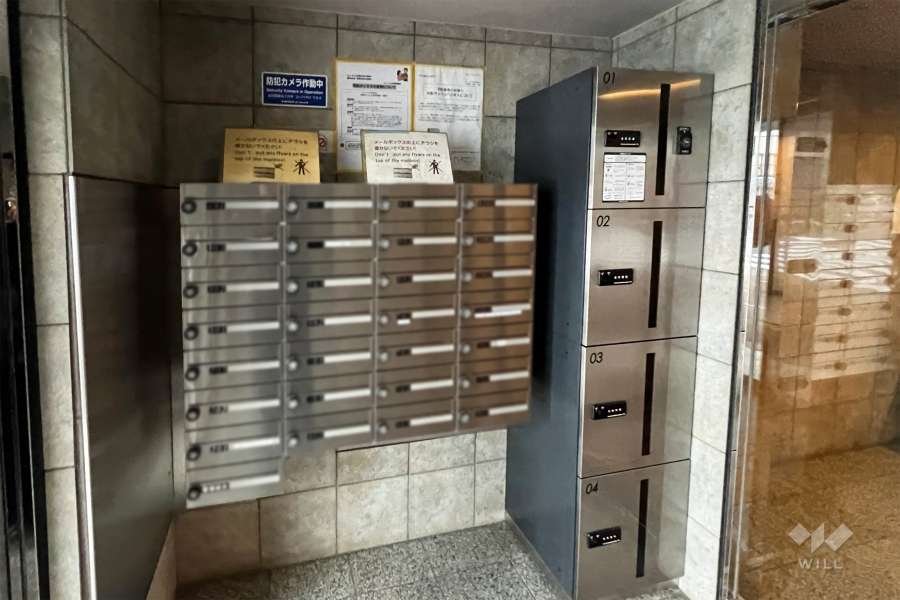 宅配ボックスと共用ポスト