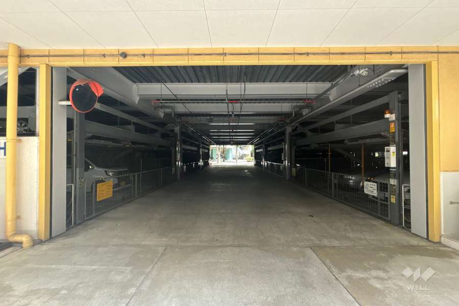 3番館近くの敷地内駐車場（屋内機械式）