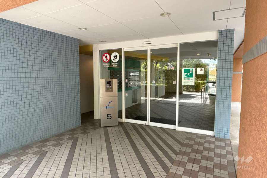 5番館のエントランス