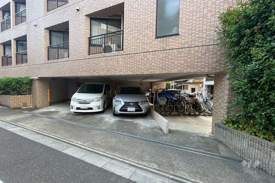 敷地内駐車場（屋内平面式）　