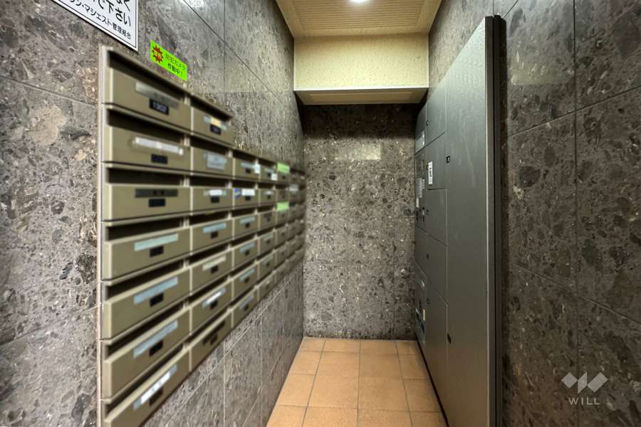 宅配ボックスと共用ポスト