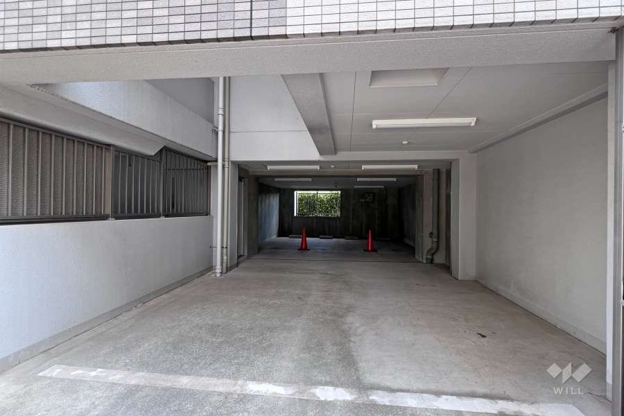 敷地内駐車場（屋内平面式）