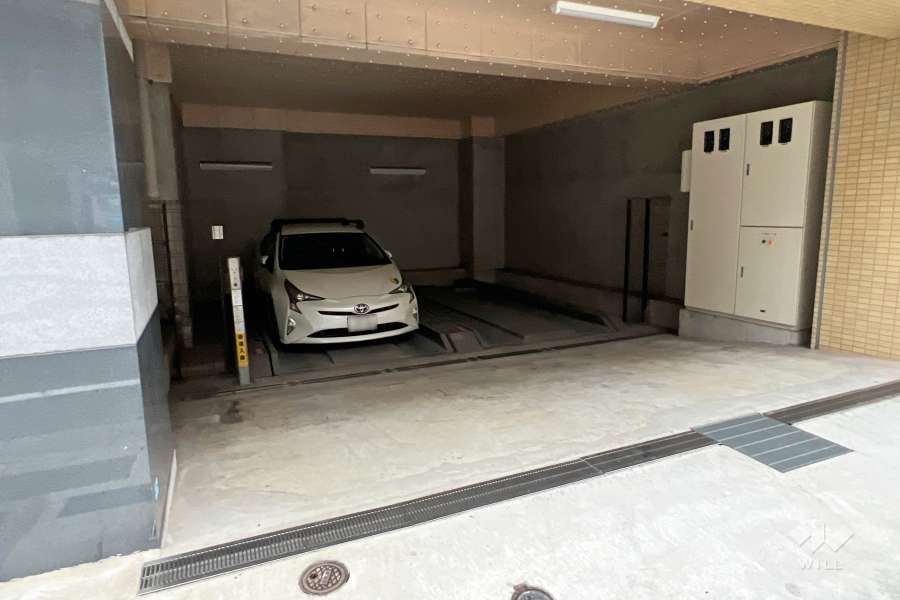 敷地内駐車場（屋内機械式）