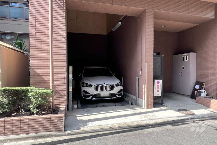 敷地内駐車場（屋内機械式）