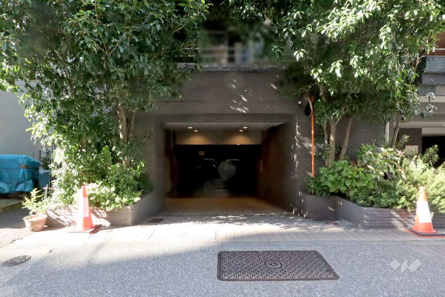 駐車場の出入り口