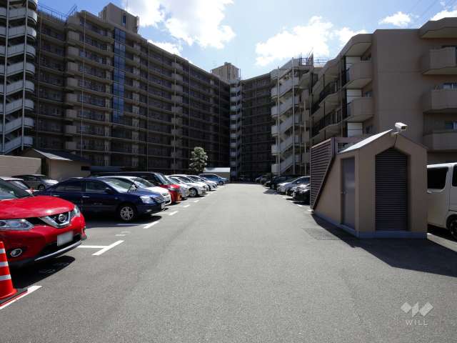 敷地内駐車場（屋外平面式）