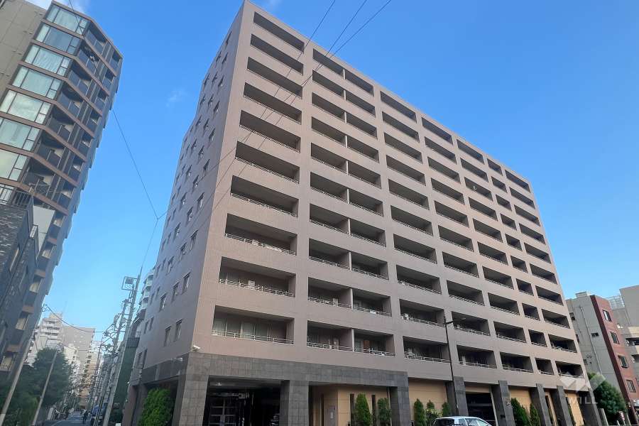 クリオ浅草参番館の外観（北西側から）