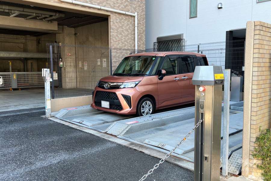 敷地内駐車場（屋外平面式）