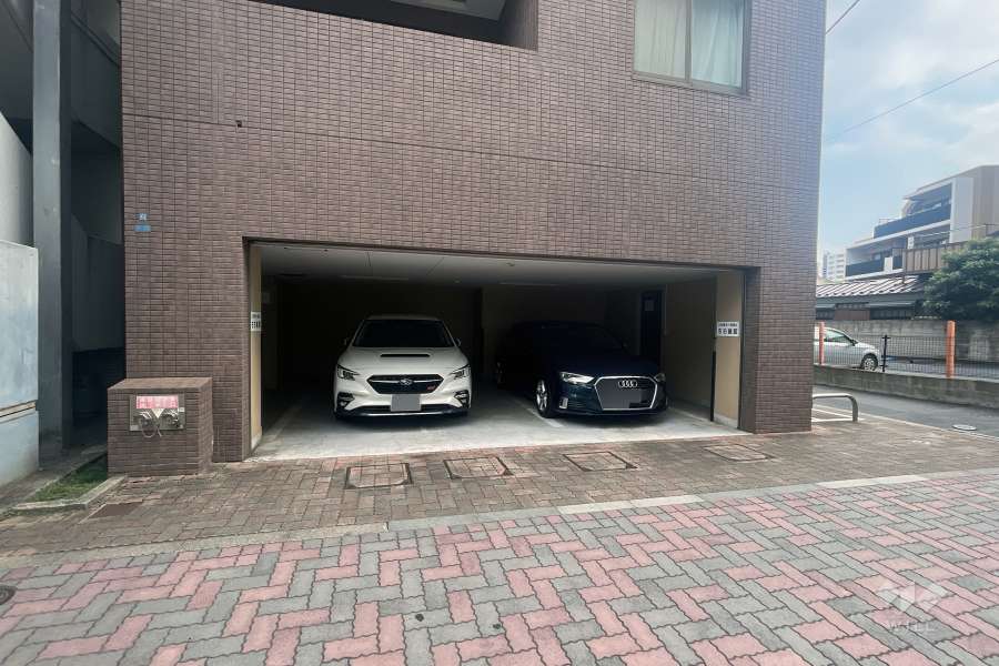 敷地内駐車場（屋外平面式）