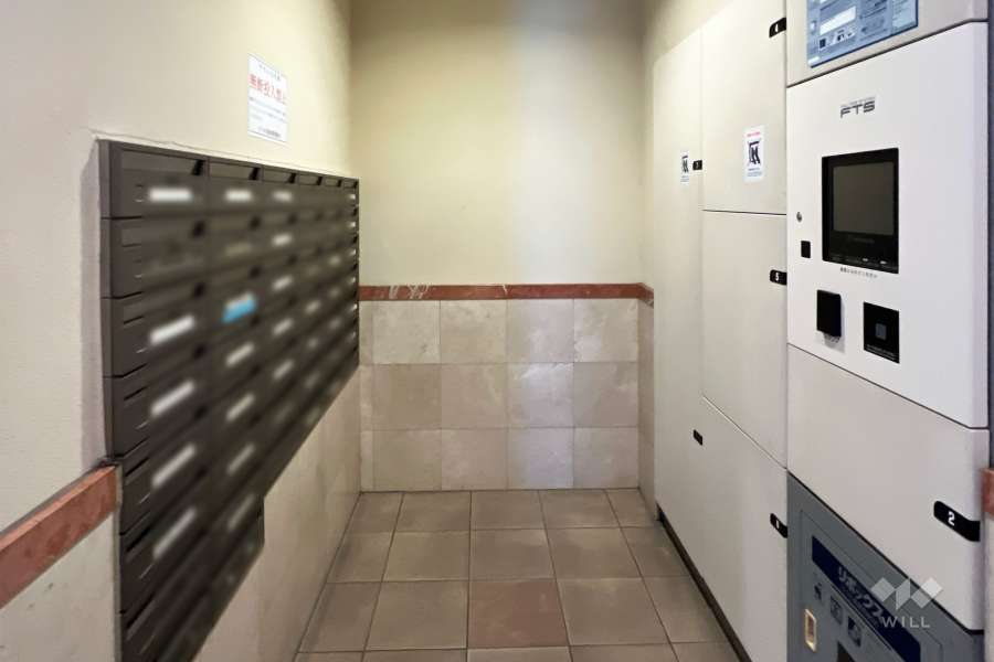 宅配ボックスと共用ポスト