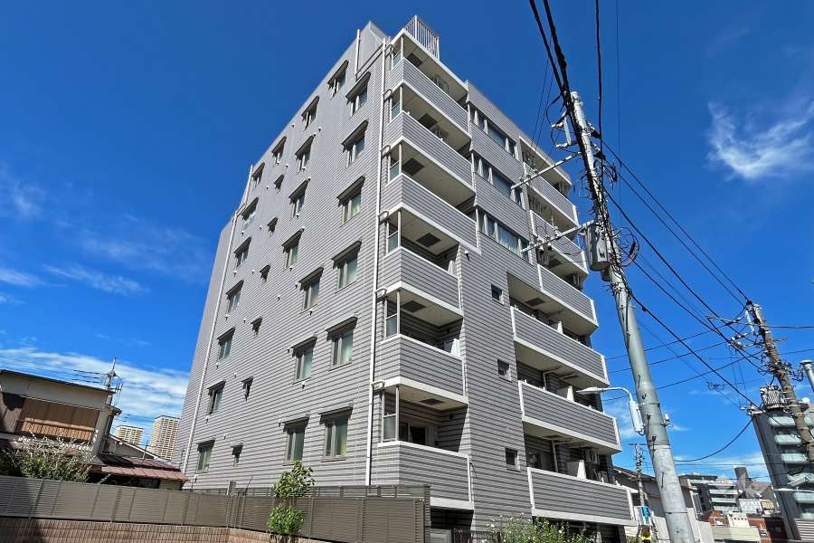 レーベンシティオ上野桜木の外観（南側から）