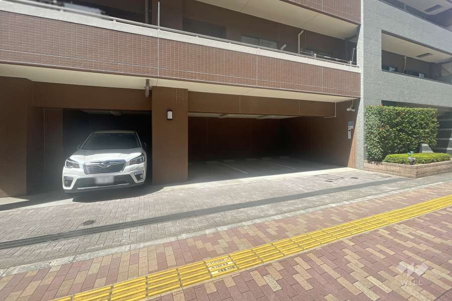 敷地内駐車場（屋内平面式）