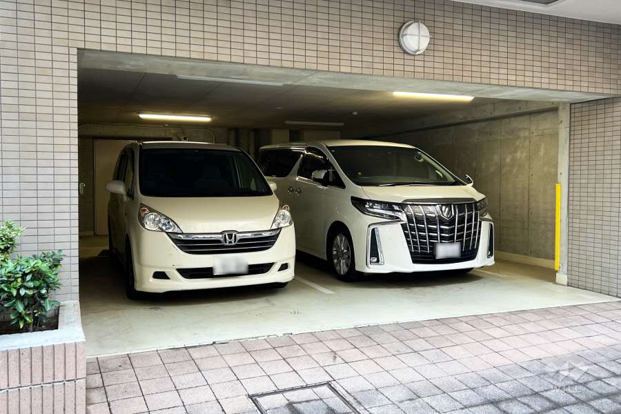 敷地内駐車場（屋内平面式）