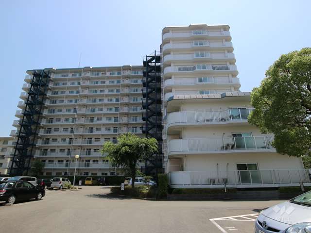 日商岩井香櫨園マンション2号棟の外観（北側から）