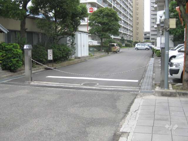 駐車場入り口