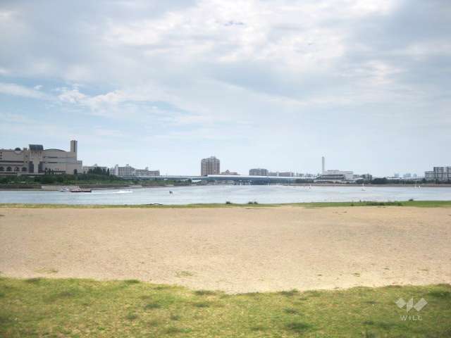 マンション南側には海浜公園があります