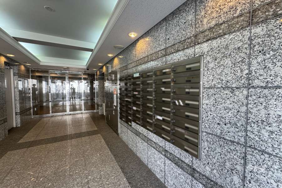 共用ポストと宅配ボックス