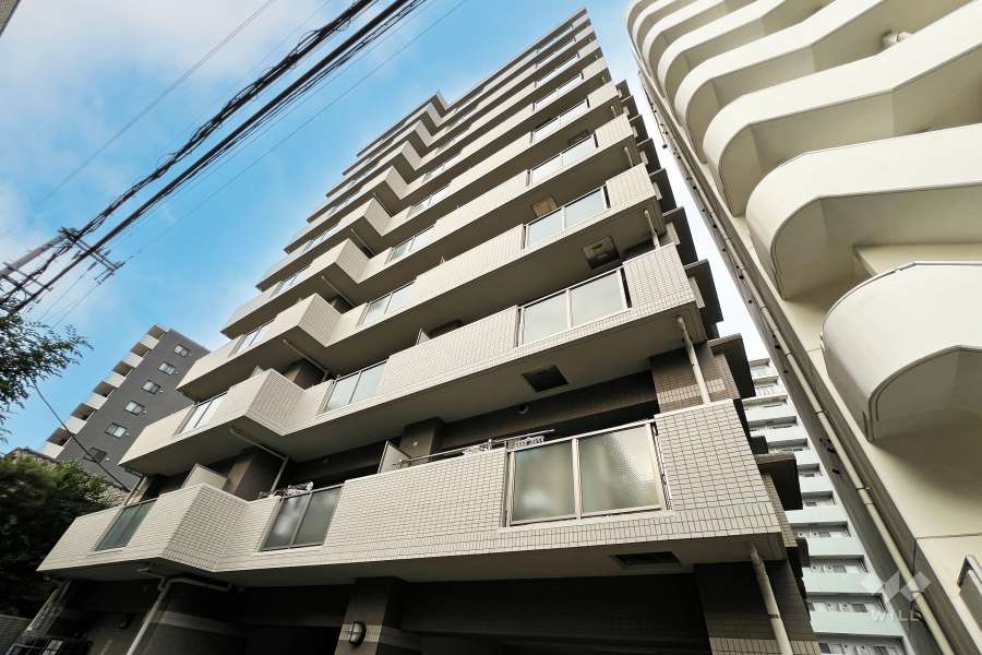 アーバンキャッスル根岸の外観（南側から）